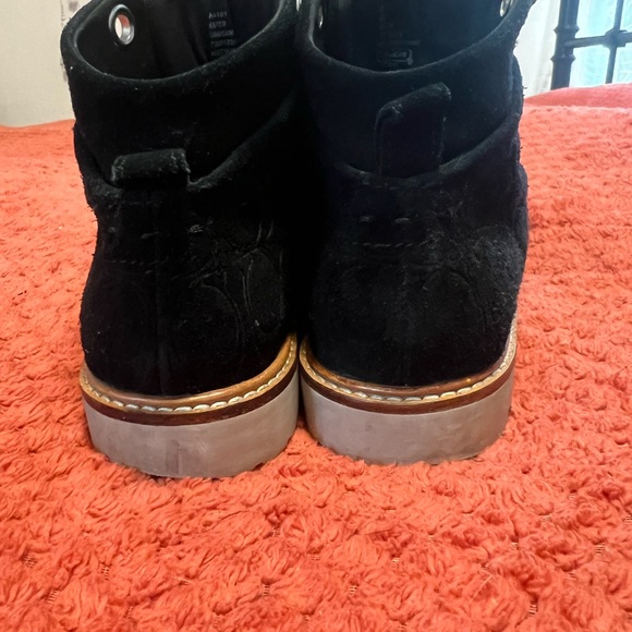 Coach Ester Embossed black suede shoes, size 6B/38/7.5 - Picture 4 of 9